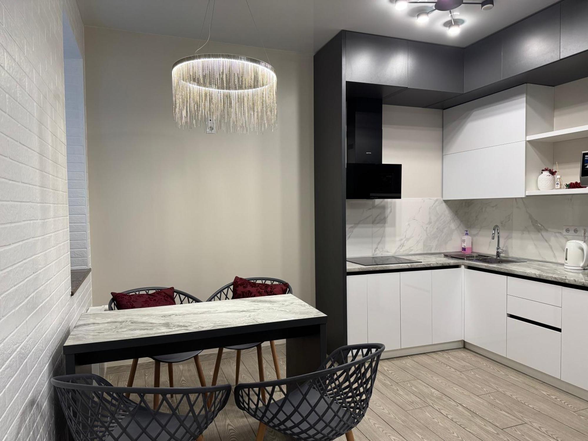 LUX apartment&центр,ЖК Театральный, просторная Рівне Екстер'єр фото